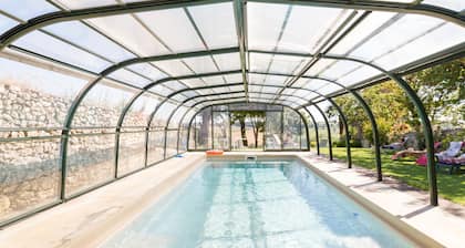 Chambre ORANGE, Chambres d'HÎtes Saint Roch, piscine couverte chauffée
