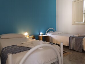 3 عدّة غرف نوم ومكواة/لوح كي وواي فاي وملاءات أسرّة