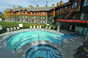 Piscine extérieure, piscine chauffée
