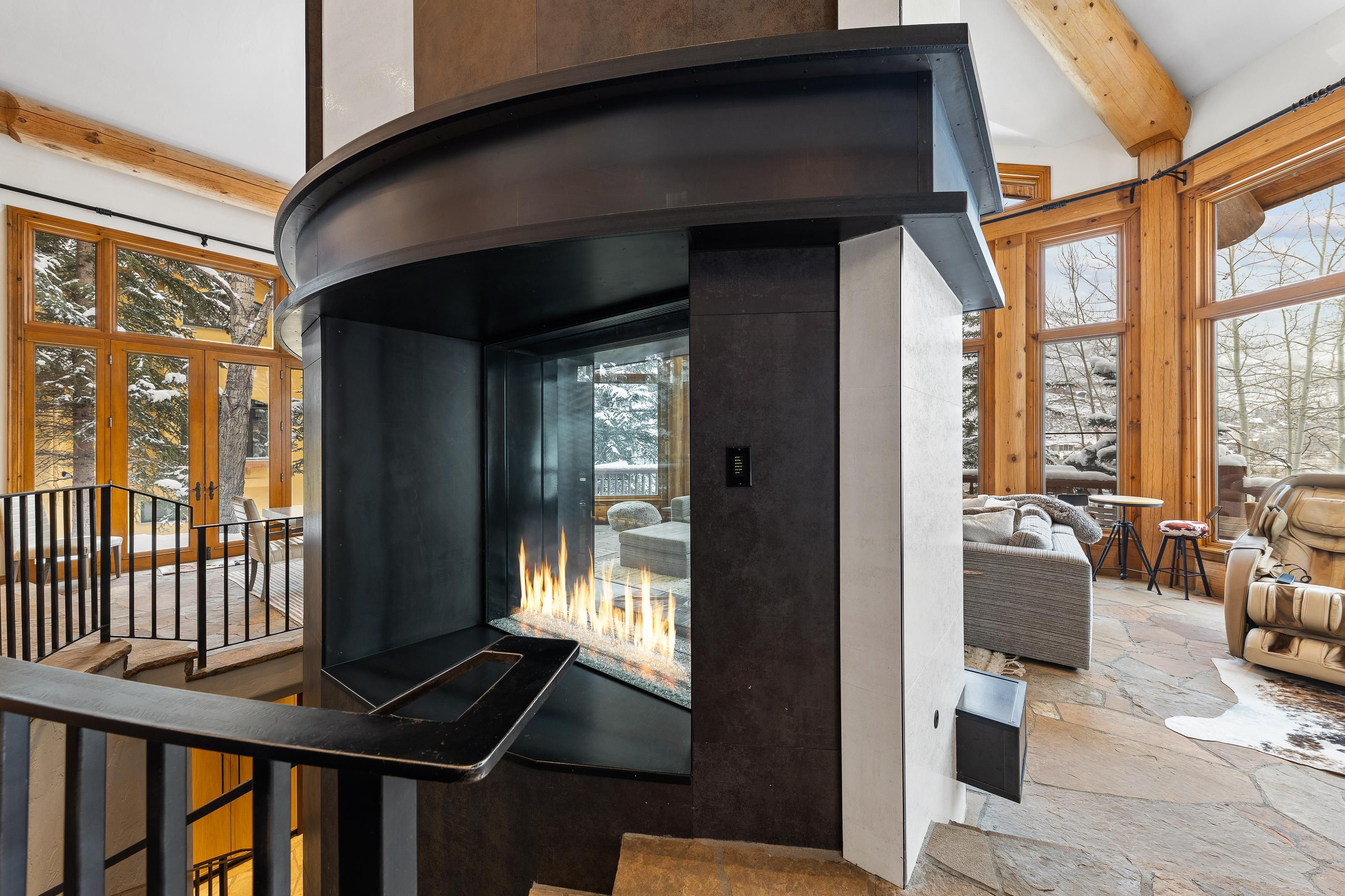 Renovated Luxury 6br Easy Access To Ski And Gh Vail Amenities - Vail, CO