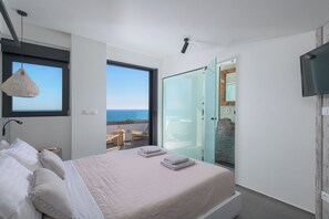 3 bedrooms, in-room safe, iron/ironing board, WiFi