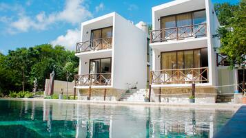 1 habitación, cortinas blackout, wifi gratis y ropa de cama