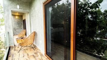 Superior Suite, Pool View | View from room