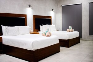 Cortinas blackout, wifi gratis y ropa de cama