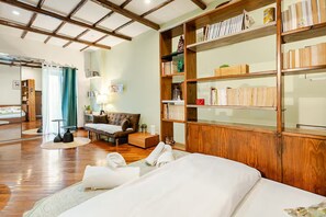 1 bedroom, WiFi, bed sheets