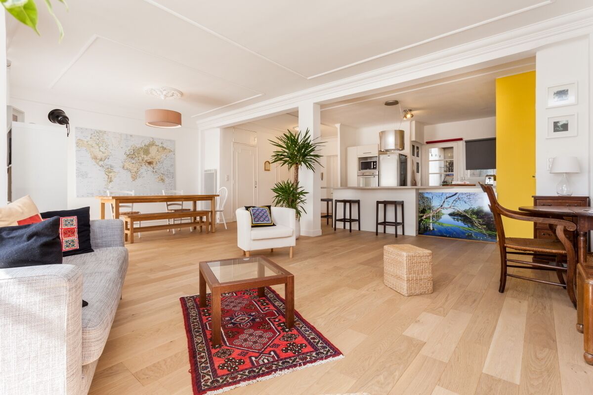 Flachbildfernseher, Bücher