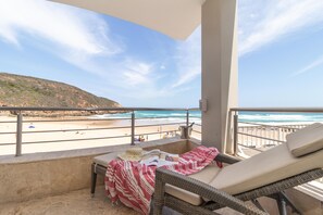 Superior Double Room | Beach/ocean view - Waves Of Grace (Herolds Bay)