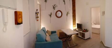 Televisie en een open haard
