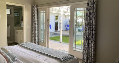 Täydellinen 2 tai 3 perheelle. Esteetön puisto ja merinäköala. Vaiheet hiekkaan.