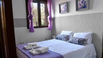 7 bedrooms, free WiFi, bed sheets