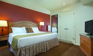 2 Schlafzimmer, BĂŒgeleisen/BĂŒgelbrett, WLAN, BettwĂ€sche
