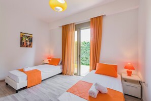 4 bedrooms, in-room safe, iron/ironing board, WiFi