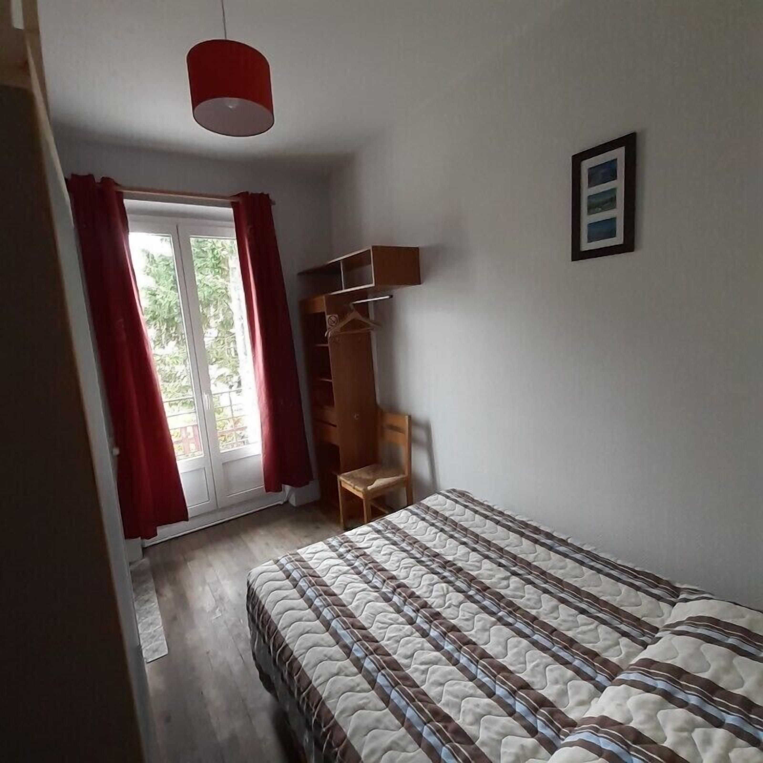 economy double room, shared bathroom | individually decorated, individually furnished, iron/ironing board