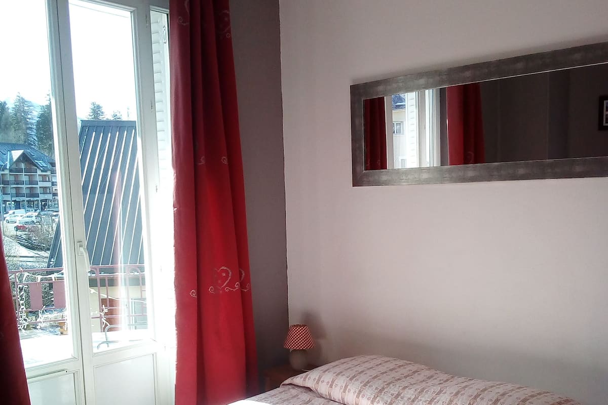 Economy Triple Room, Shared Bathroom