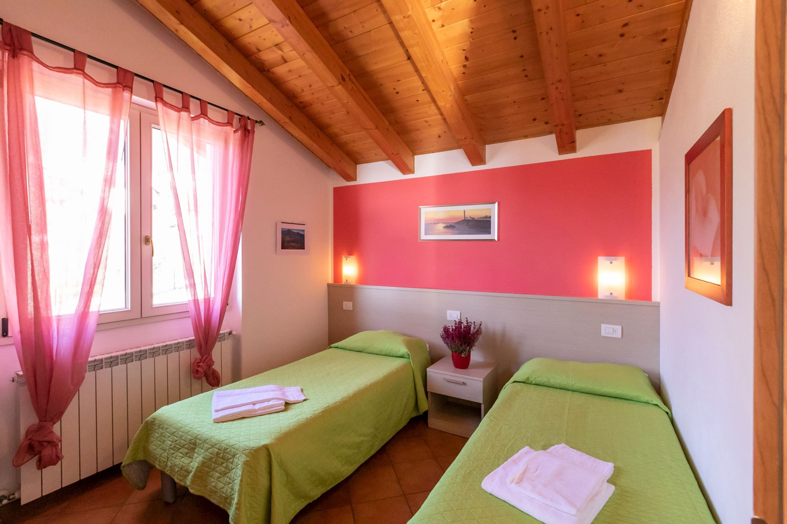 2 camere, Wi-Fi gratuito, lenzuola