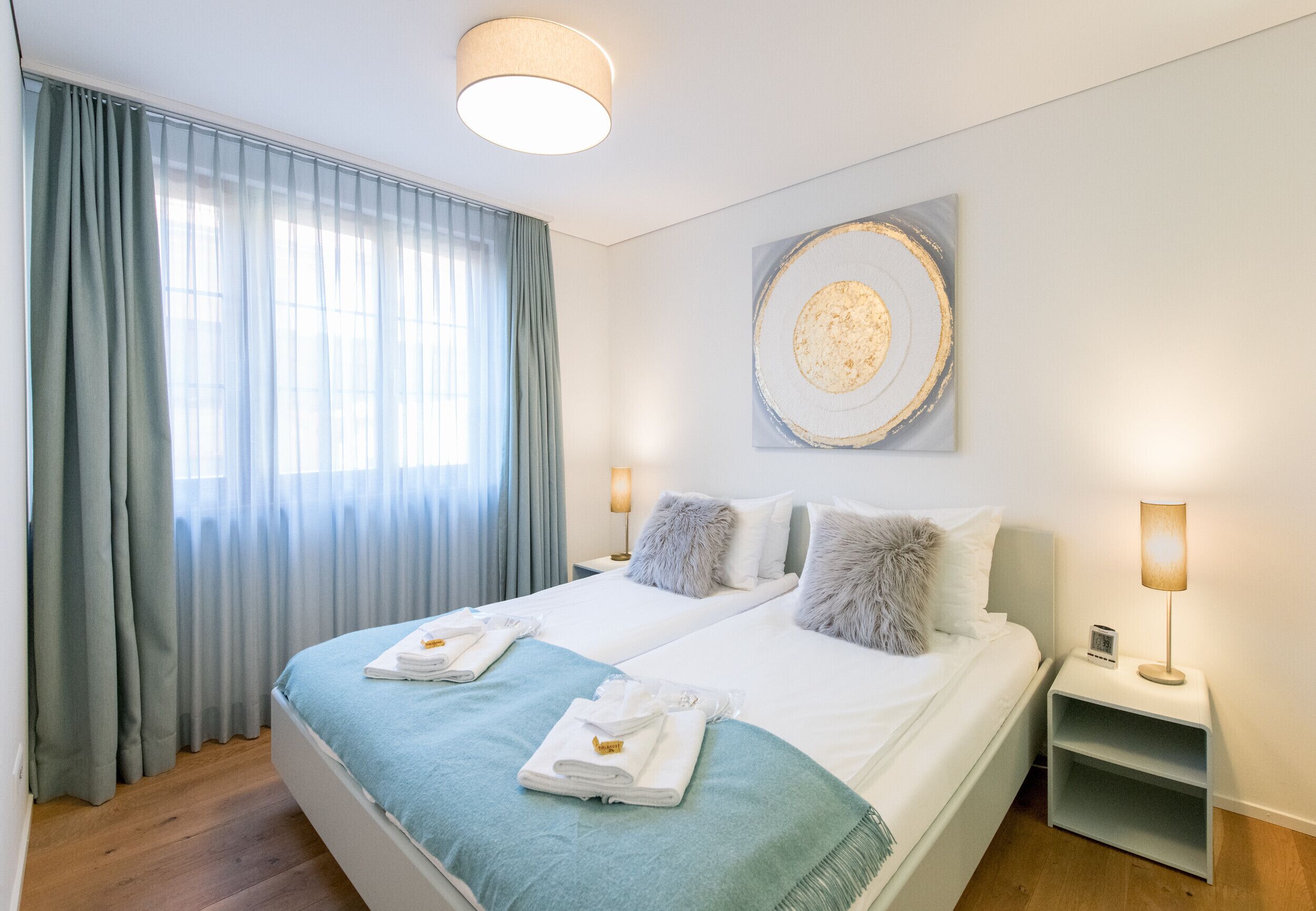 2 habitaciones, tabla de planchar con plancha y wifi gratis 