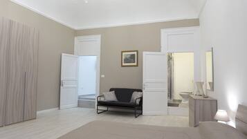 3 Schlafzimmer, Schreibtisch, Bügeleisen/Bügelbrett, kostenloses WLAN