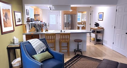 Cosy Boutique Home prÚs de l'aéroport