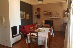 Dining - Casa Gino Petrulli (villa) (Zafferana Etnea)