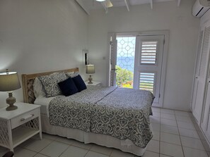 5 bedrooms, in-room safe, desk, iron/ironing board