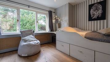 6 chambres, fer et planche Ă  repasser, Wi-Fi gratuit, draps fournis