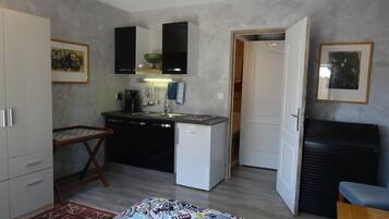 1 chambre, bureau, fer et planche Ă repasser, Wi-Fi