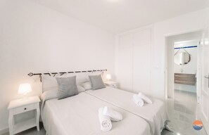 Bügeleisen/Bügelbrett, kostenloses WLAN, Bettwäsche