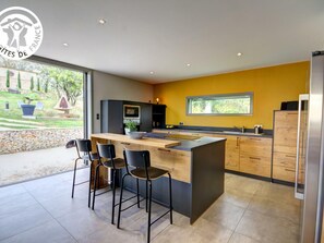 Kühlschrank, Mikrowelle, Geschirrspüler, Gefrierschrank