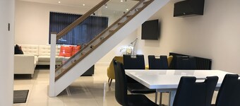 Stylish, modern, spacious fully refurbished getaway
