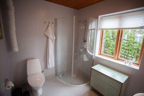 Douche, serviettes fournies