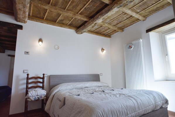 3 bedrooms, WiFi, bed sheets - Da Vinci Apartment_Prato All'Aia (private forest) (Corfino)