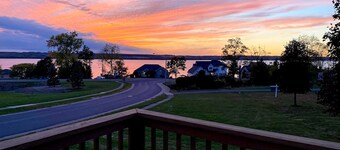 Lookout au bord du lac: "Vues magnifiques sur le lac Seneca juste en dehors de la route des vins!"