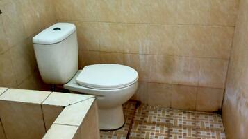 Dusche, Handtücher, Toilettenpapier