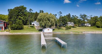 Long View on the Cove: Views! Views! Views!