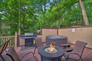 Terrace/patio - Osage Beach Home w/ Private Hot Tub: Near Lake! (Osage Beach)
