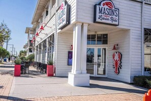 Exterior - Coastal 1BR Condo w/Indoor Pool & Ocean Access (Virginia Beach)