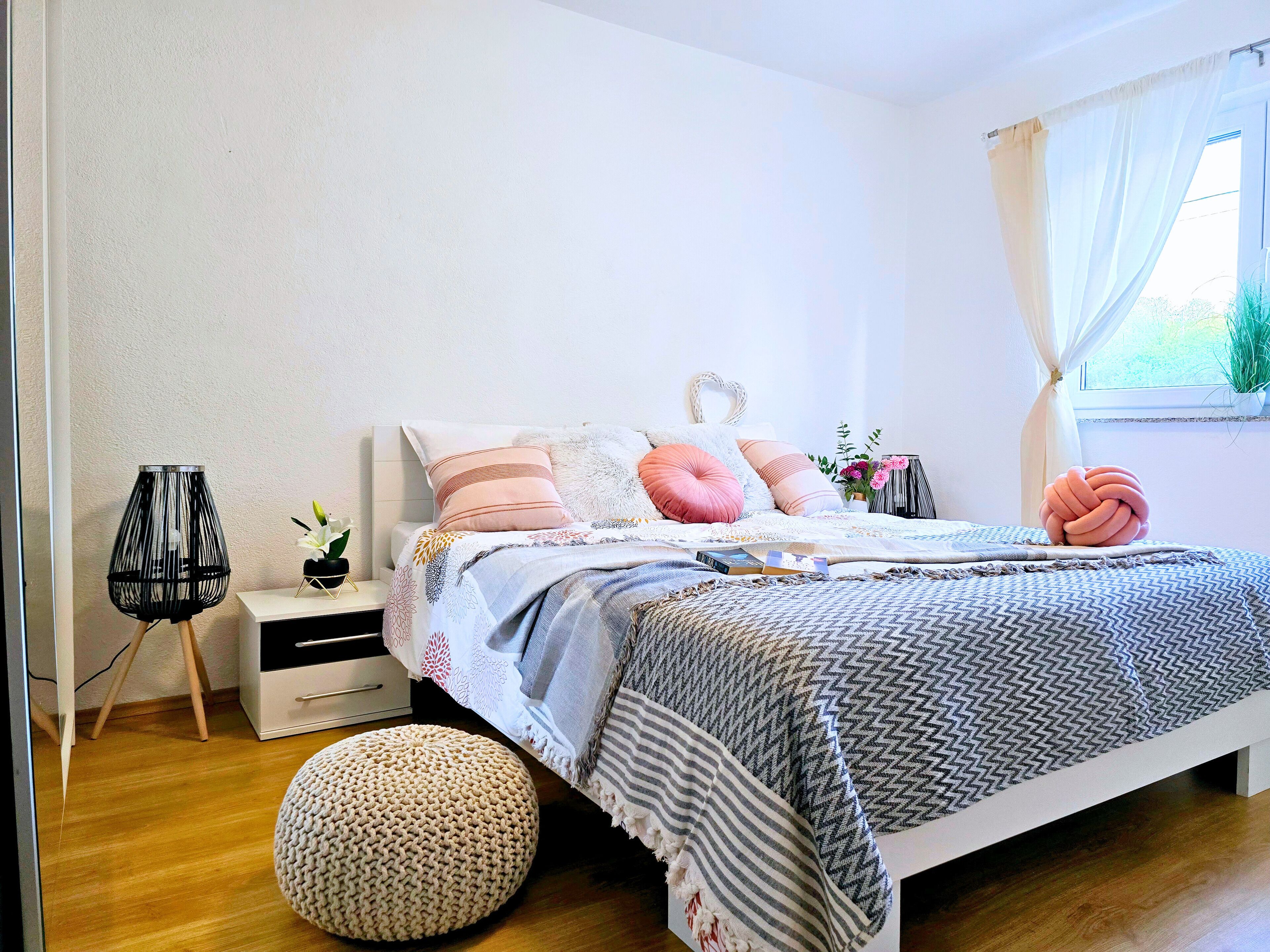 2 Schlafzimmer, Zimmersafe, Schreibtisch, schallisolierte Zimmer