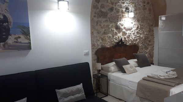 1 chambre, fer et planche à repasser, Wi-Fi, draps fournis