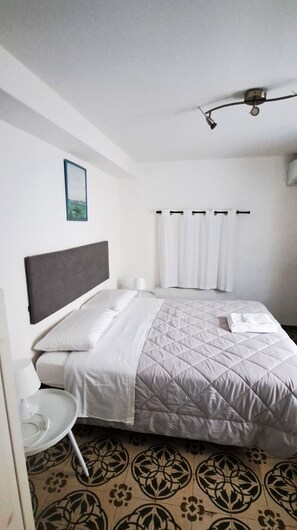1 chambre, Wi-Fi gratuit, draps fournis