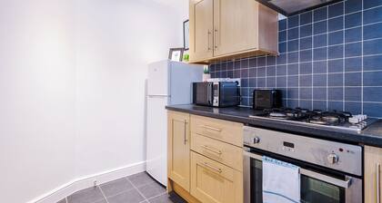 1Bed Haven: Free Private Parking, Netflix, Walk To Coventry City Centre