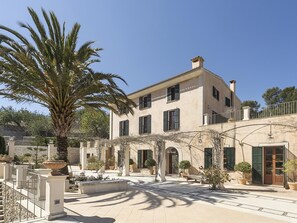 Exterior - Majestic Holiday Estate in Calvià Up to 12 Guests (Calvia)