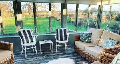 Seabourne - 4 Schlafzimmer Beach Bungalow mit schönem Garten am South Beach, Heacham