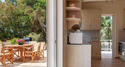 Cottage avec jardin et vue mer