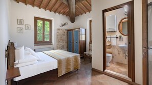 7 Schlafzimmer, Internetzugang, Bettwäsche