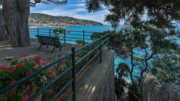 Enceinte de lâhĂ©bergement