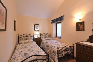 2 bedrooms, Internet, bed sheets