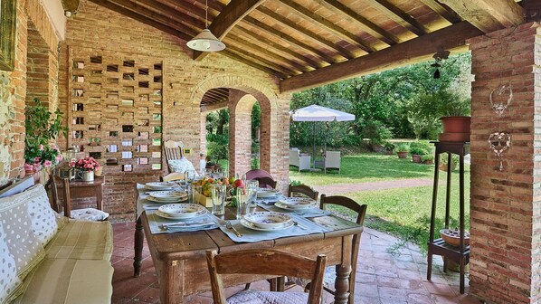 Outdoor dining - Emozione Toscana, Altopascio, Lucca and Viareggio (Altopascio)