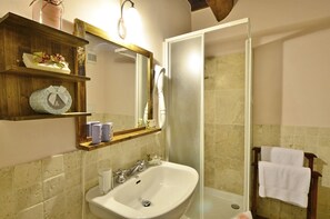 Hair dryer, towels - Il Portico, Montefienali, Gaiole in Chianti, Siena and Chianti (Gaiole in Chianti)