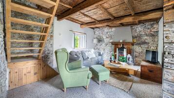 Télévision, cheminée