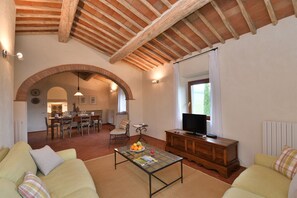 TV - Borea, Podere di Casalta, Castellina in Chianti, Siena and Chianti (Castellina in Chianti)
